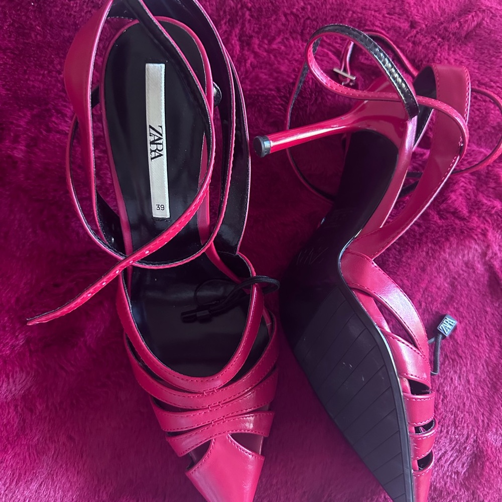 Red zara pumps
